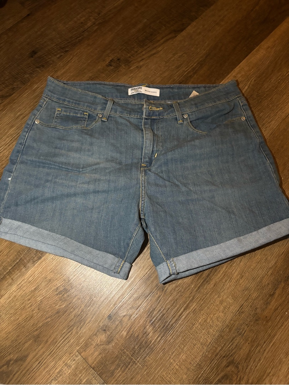 Signature by Levi Strauss Mid-Rise Blue Denim Roll-Cuff Shorts